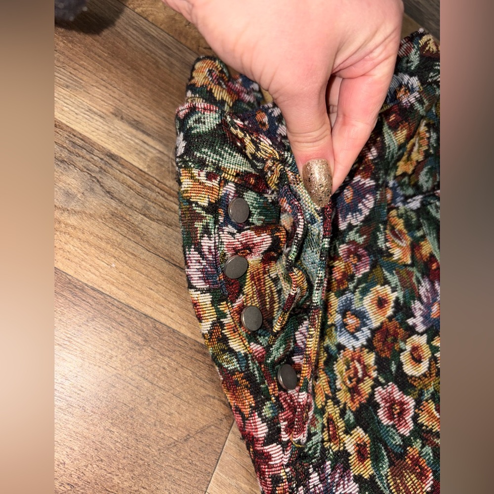 MNML Floral Tapestry Wide-Leg Pants – Size 33 | Statement Streetwear - Picture 8 of 10